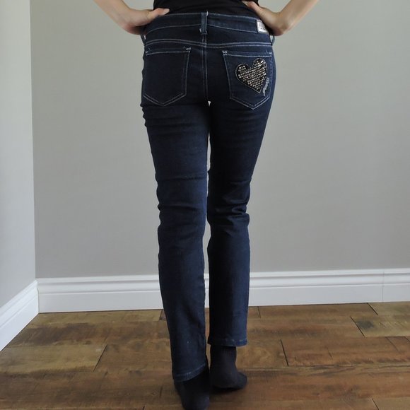 Guess Low-Rise Skinny Dark Wash Jeans with Rhinestone Heart on Back Pocket - Picture 8 of 12